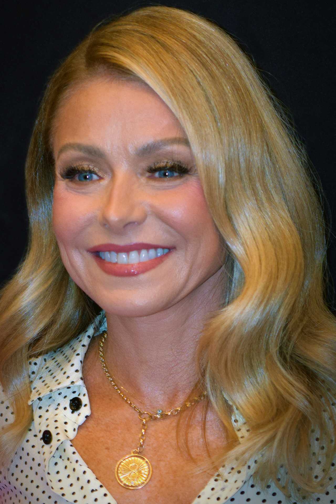 Kelly Ripa Back on Live After Surgery