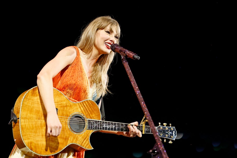 Taylor Swift Becomes Youngest-Ever Nashville Songwriters Hall of Fame Inductee at 36 1 Taylor Swift — Nashville Songwriters Hall of Fame